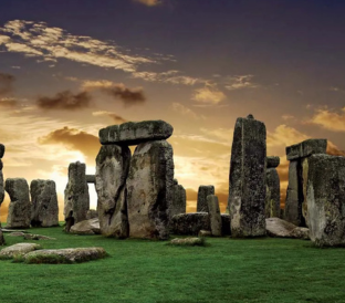 Stonehenge 312 x 274